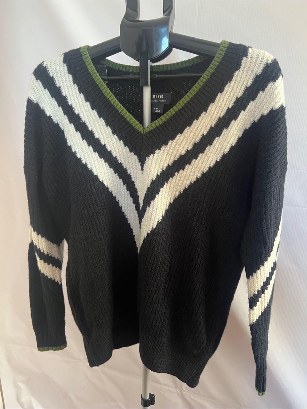 MAVEVE ANTHROPOLOGIE V NECK SWEATER SIZE XS